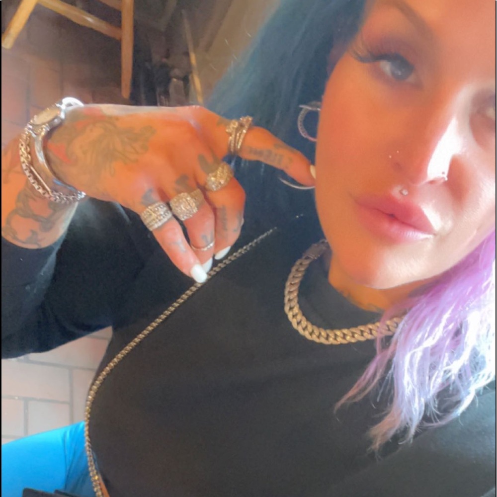 Meet your Posher, Nicole